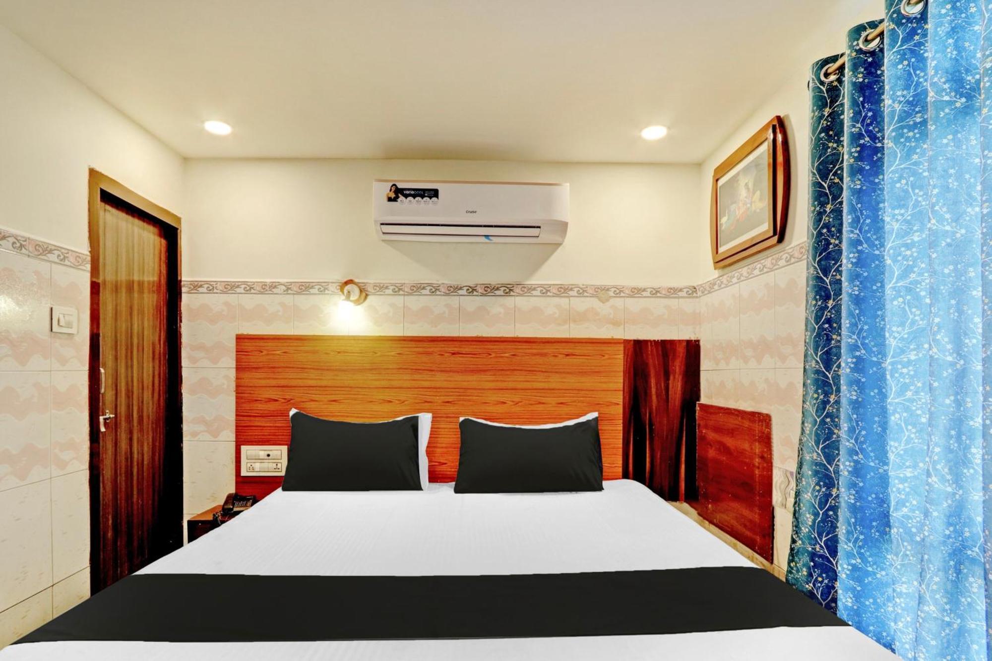 OYO 12680 Hotel Sitara Inn Vijayawāda Esterno foto