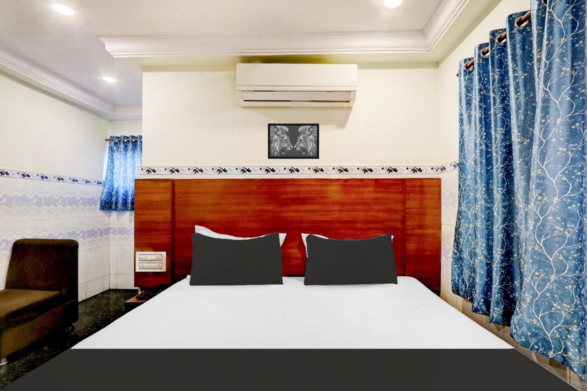 OYO 12680 Hotel Sitara Inn Vijayawāda Esterno foto