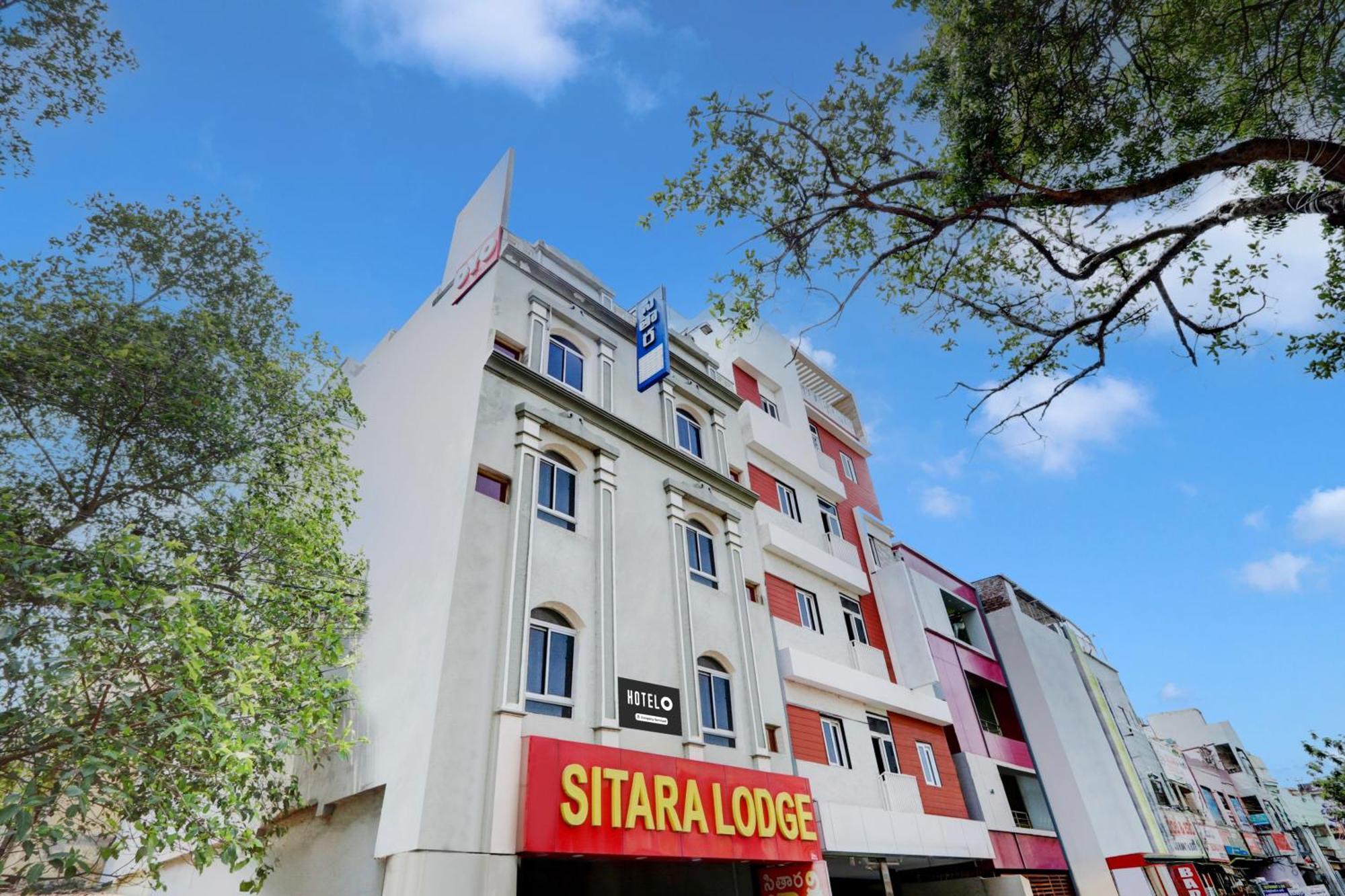 OYO 12680 Hotel Sitara Inn Vijayawāda Esterno foto