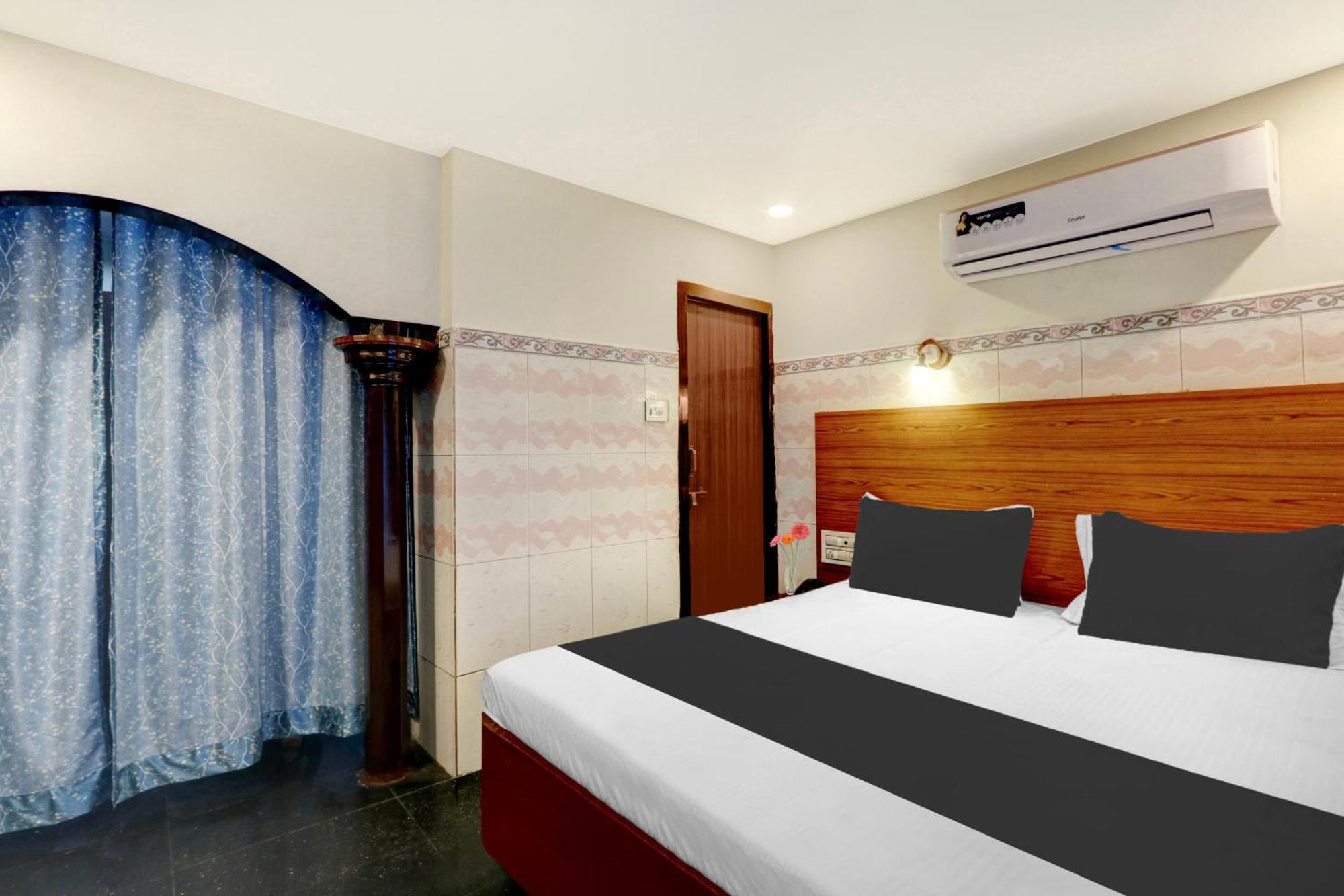 OYO 12680 Hotel Sitara Inn Vijayawāda Esterno foto